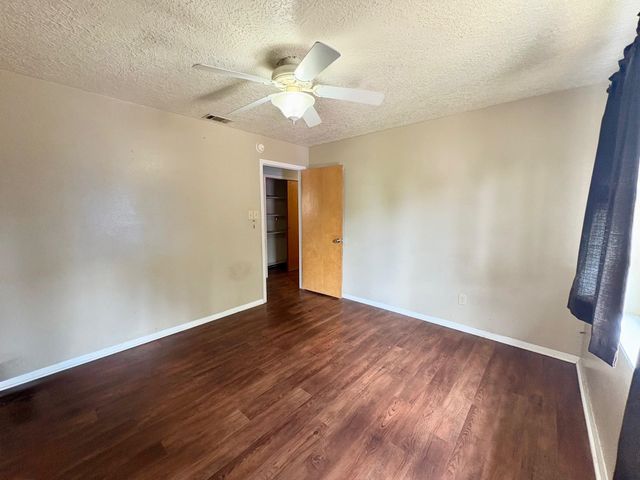 1522 Duncan, Henderson, TX 75654