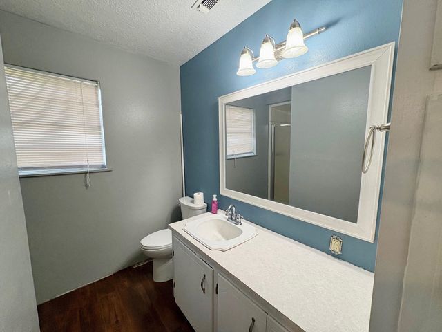 1522 Duncan, Henderson, TX 75654