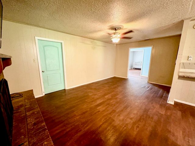 1522 Duncan, Henderson, TX 75654