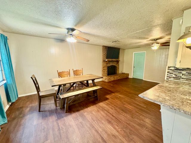 1522 Duncan, Henderson, TX 75654