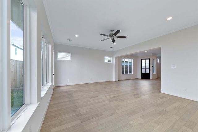 946 Judiway Street, Houston, TX 77018