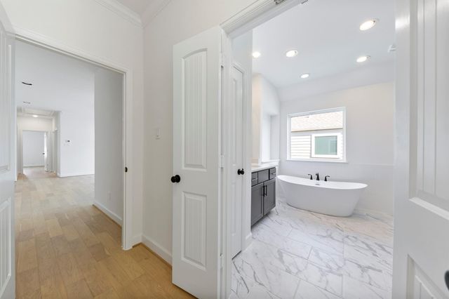 946 Judiway Street, Houston, TX 77018
