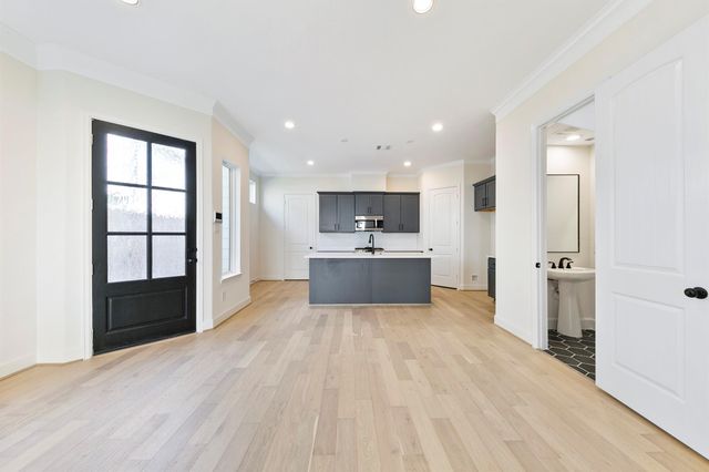 946 Judiway Street, Houston, TX 77018