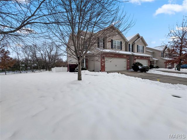 2020 Briarbend Court, Maryville, IL 62062