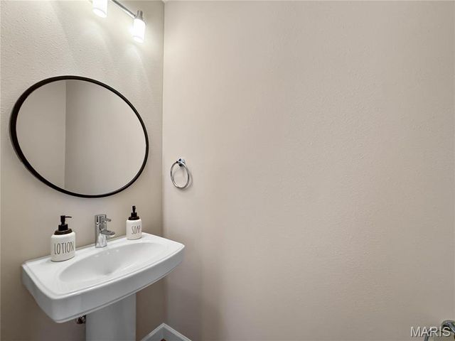 2020 Briarbend Court, Maryville, IL 62062