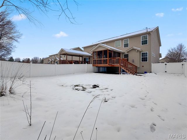 2020 Briarbend Court, Maryville, IL 62062