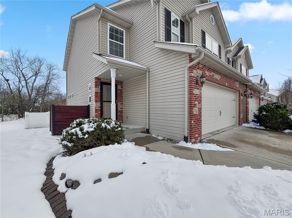 2020 Briarbend Court, Maryville, IL 62062