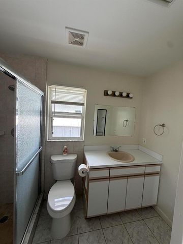 3961 Park Lane B, Palm Springs, FL 33406