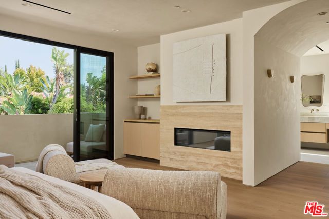 4514 Cedros Avenue, Sherman Oaks, CA 91403