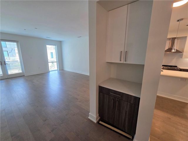 775 Juniper Street NE 428, Atlanta, GA 30308