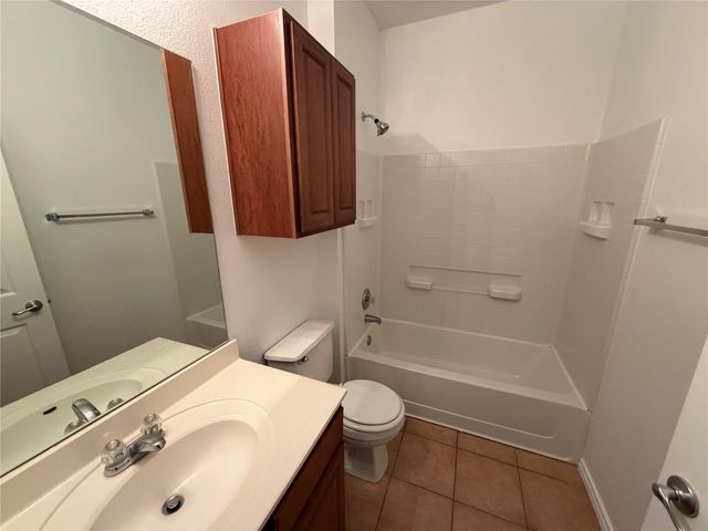 210 Dark Horse LN, Buda, TX 78610