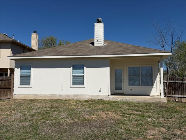 210 Dark Horse LN, Buda, TX 78610