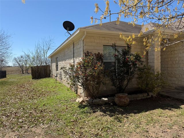 210 Dark Horse LN, Buda, TX 78610