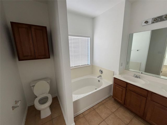 210 Dark Horse LN, Buda, TX 78610