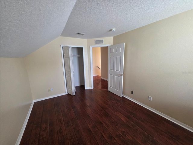 1690 MEADOW OAK LANE, Tarpon Springs, FL 34689