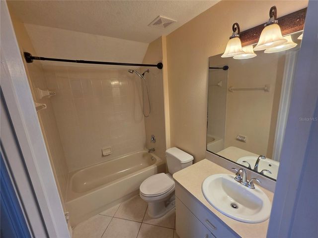 1690 MEADOW OAK LANE, Tarpon Springs, FL 34689