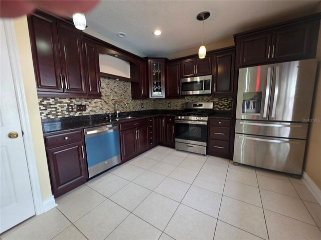 1690 MEADOW OAK LANE, Tarpon Springs, FL 34689