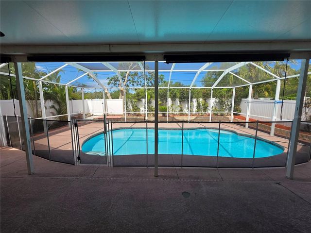 1690 MEADOW OAK LANE, Tarpon Springs, FL 34689