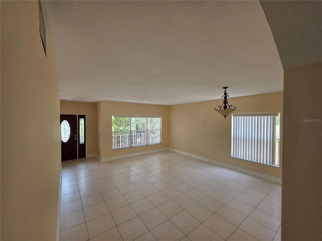 1690 MEADOW OAK LANE, Tarpon Springs, FL 34689