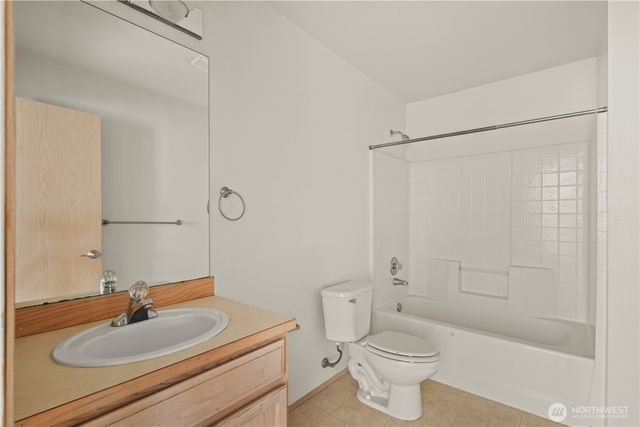 3159 Walker Road, Dupont, WA 98327