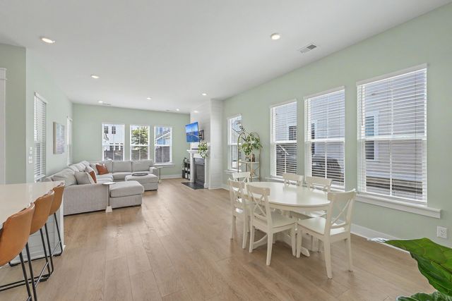 220 Orwel Street, Summerville, SC 29486