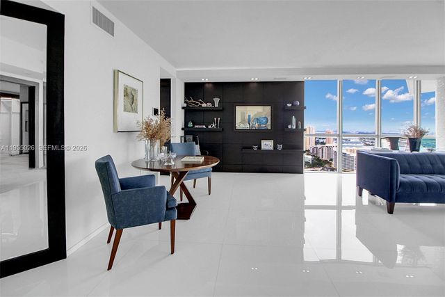 1331 Brickell Bay Dr 4201, Miami, FL 33131