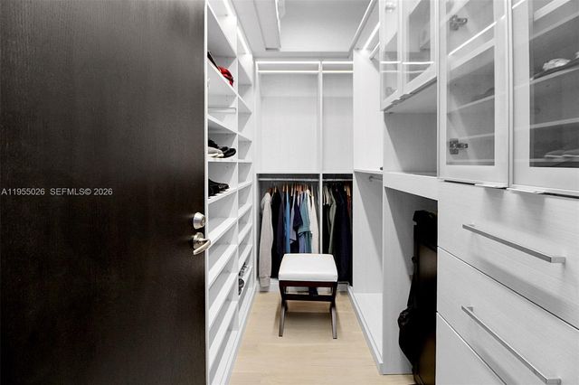 1331 Brickell Bay Dr 4201, Miami, FL 33131