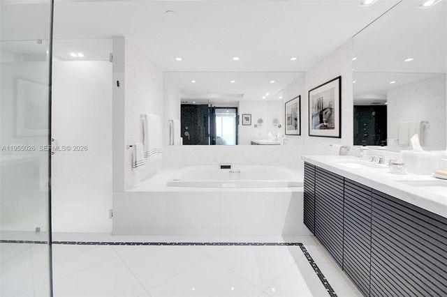 1331 Brickell Bay Dr 4201, Miami, FL 33131