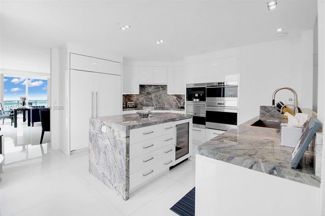 1331 Brickell Bay Dr 4201, Miami, FL 33131