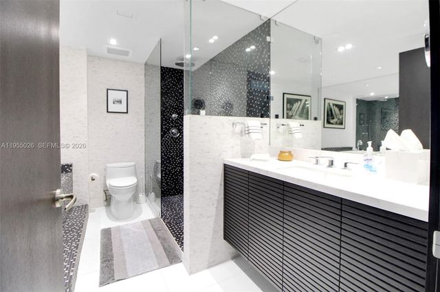 1331 Brickell Bay Dr 4201, Miami, FL 33131