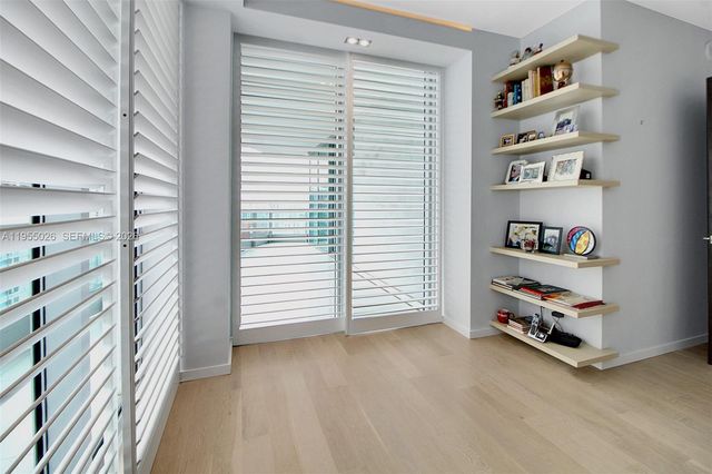 1331 Brickell Bay Dr 4201, Miami, FL 33131