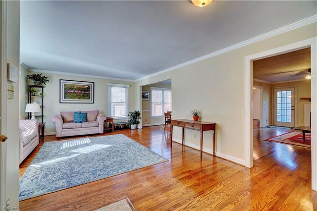 423 Van Wyck MEWS, Norfolk, VA 23517