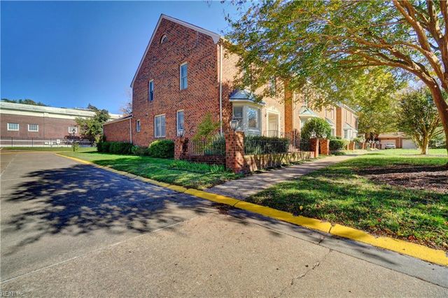 423 Van Wyck MEWS, Norfolk, VA 23517