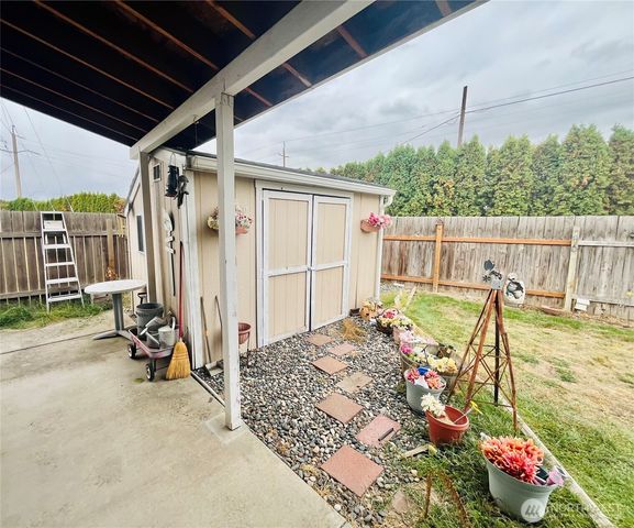 840 NE Karol Loop, College Place, WA 99324