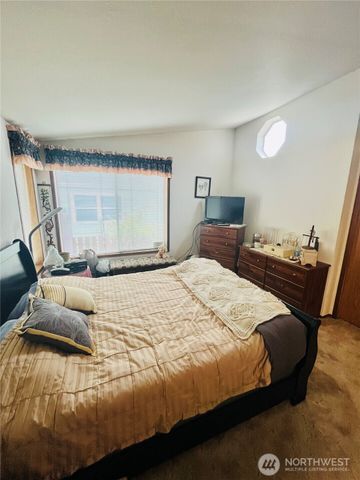 840 NE Karol Loop, College Place, WA 99324