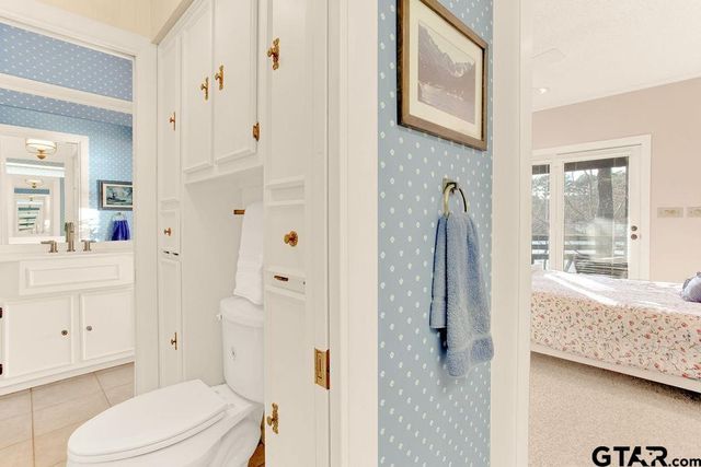 542 Hideaway Ln E, Hideaway, TX 75771