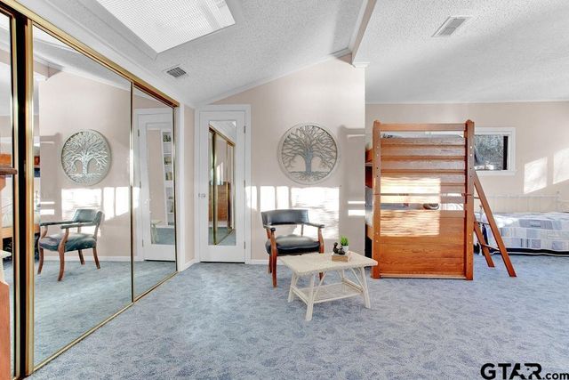 542 Hideaway Ln E, Hideaway, TX 75771