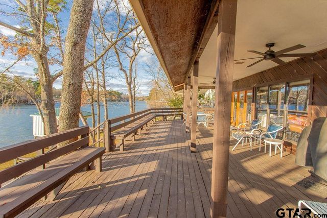 542 Hideaway Ln E, Hideaway, TX 75771