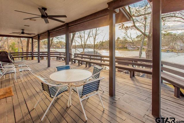 542 Hideaway Ln E, Hideaway, TX 75771