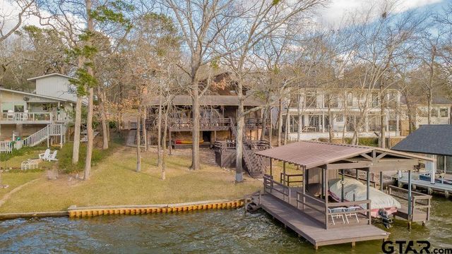 542 Hideaway Ln E, Hideaway, TX 75771