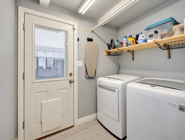 4637 Calmont Avenue, Fort Worth, TX 76107