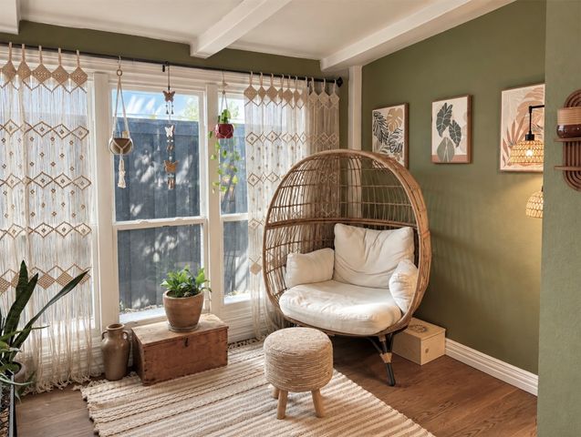 4637 Calmont Avenue, Fort Worth, TX 76107