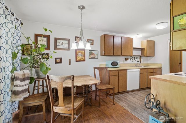 14001 35th Avenue NE, Seattle, WA 98125