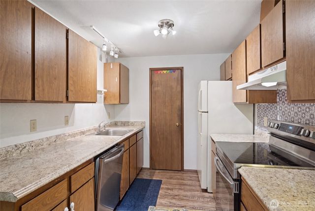 14001 35th Avenue NE, Seattle, WA 98125