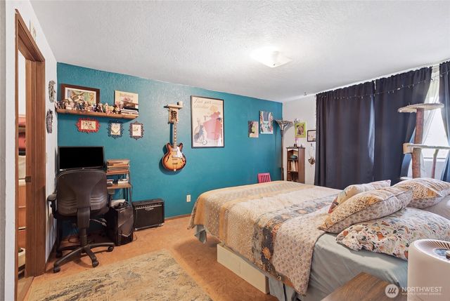 14001 35th Avenue NE, Seattle, WA 98125