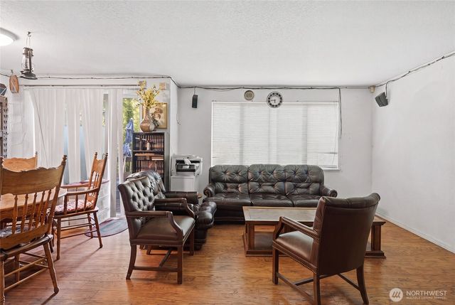 14001 35th Avenue NE, Seattle, WA 98125