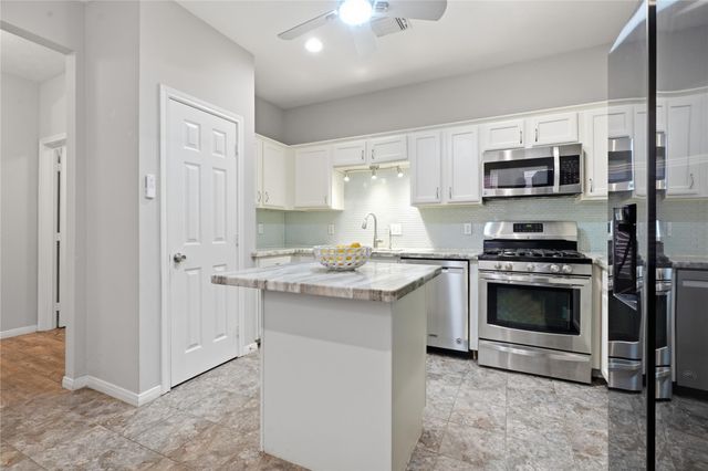 2039 Glencove Drive, Seabrook, TX 77586