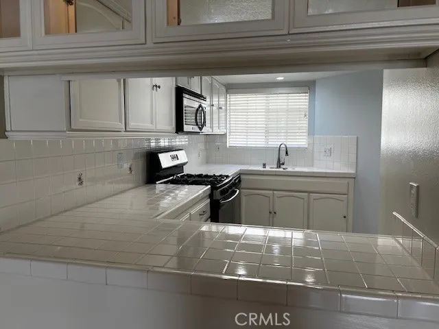 537 N Adams 212, Glendale, CA 91206