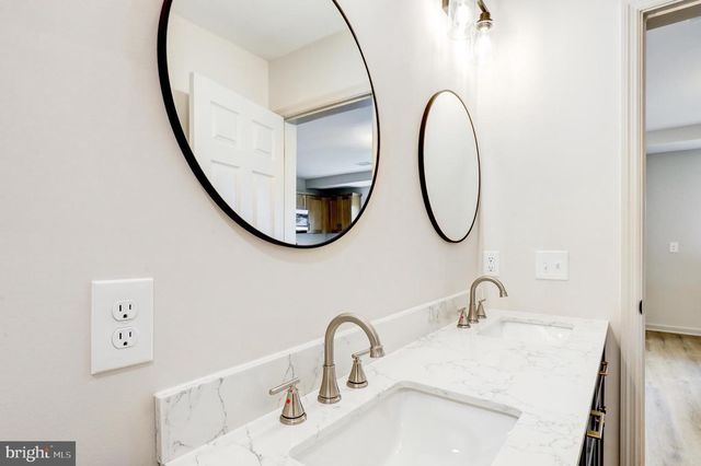 632 GREENHILL RD, Sharon Hill, PA 19079