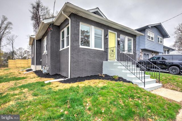 632 GREENHILL RD, Sharon Hill, PA 19079